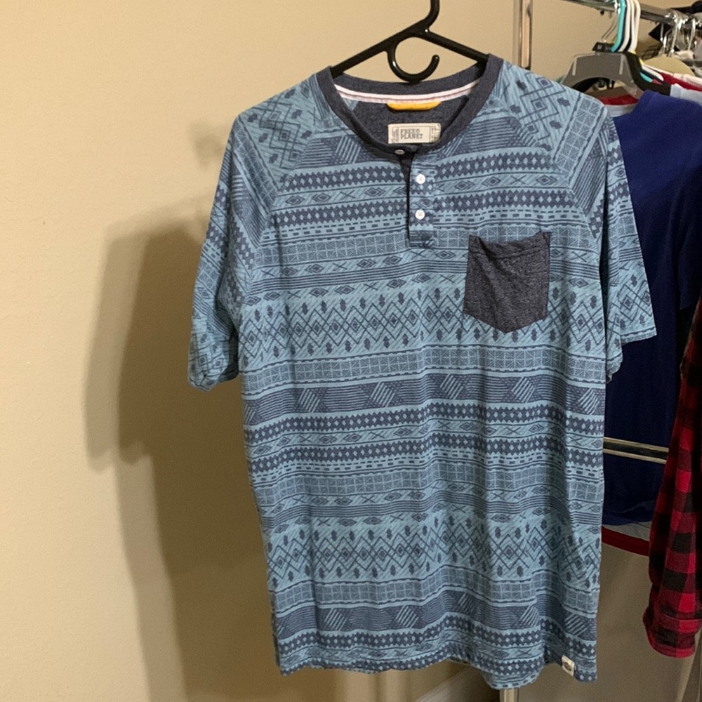 Tribal pattern t shirt in excellent used condition